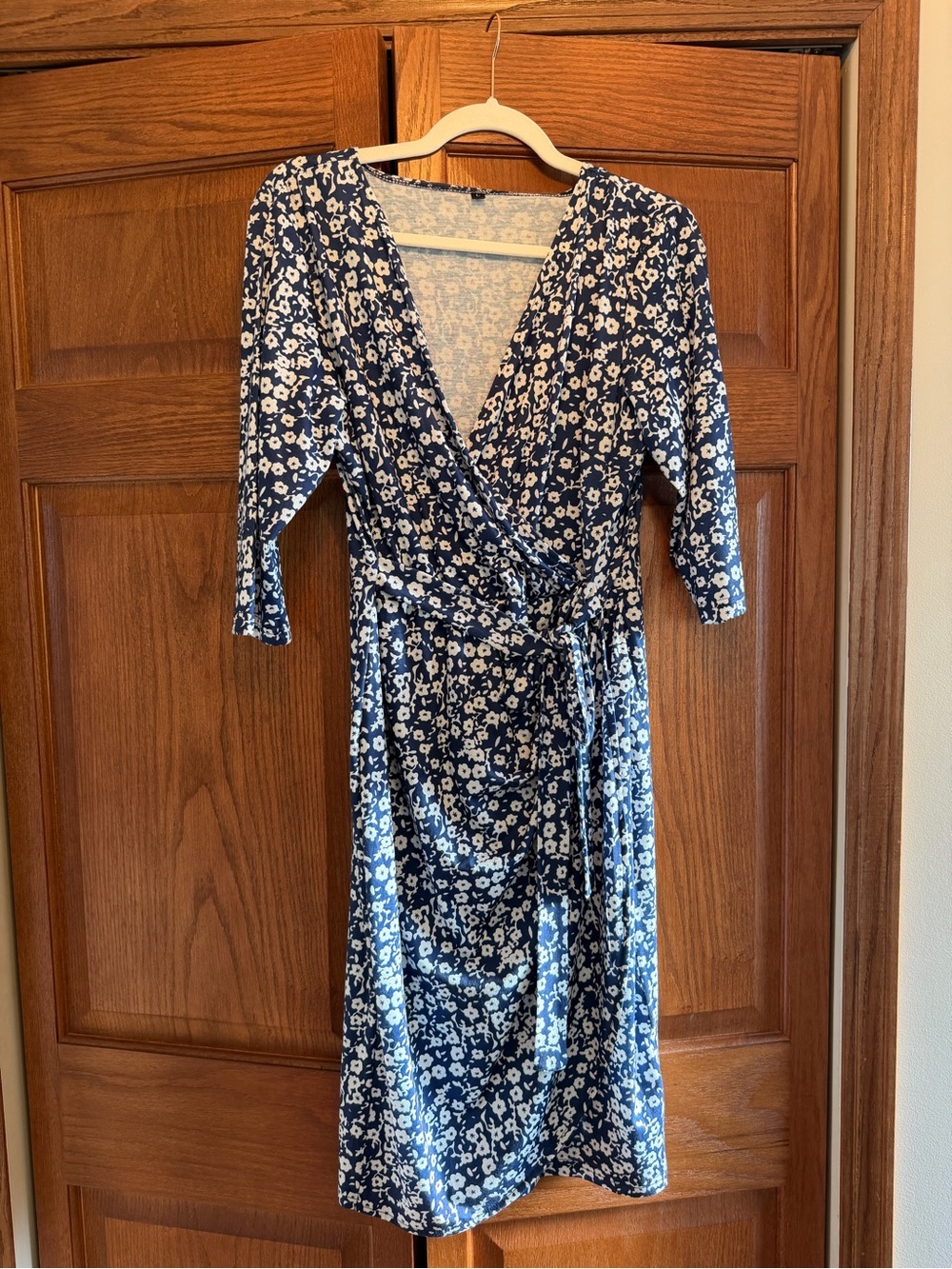 Women’s Navy and White Floral Wrap Dress